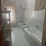 Alojamento de Acomodação e Pequeno-almoço B&B Villa Romano Salerno