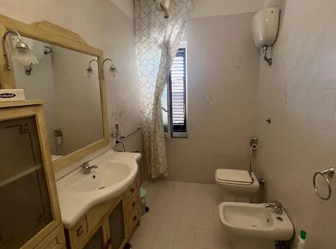住宿加早餐酒店 B&B Villa Romano 萨莱诺