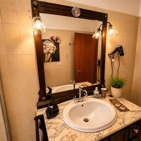Bed & Breakfast Villa Romano B&B - Private Parking Salerno