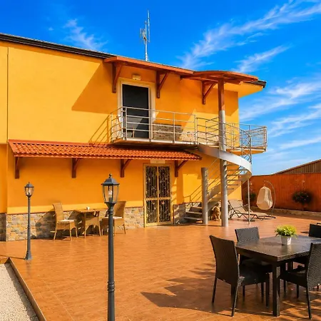 Villa Romano B&B - Private Parking Bed & Breakfast 4*